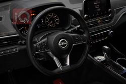 نيسان ألتيما